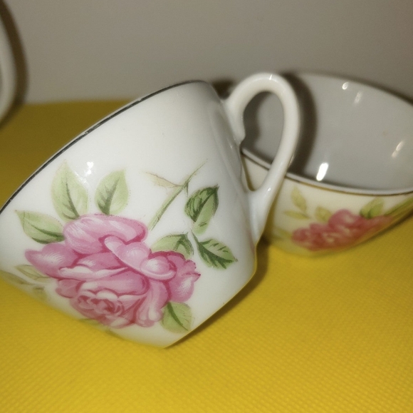 Vtg Porcelain Small Roses Tea Set - Picture 10 of 12